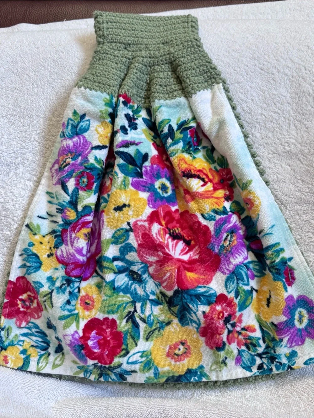 Pioneer Woman Floral Sage Green Crochet Hanging Kitchen Towel